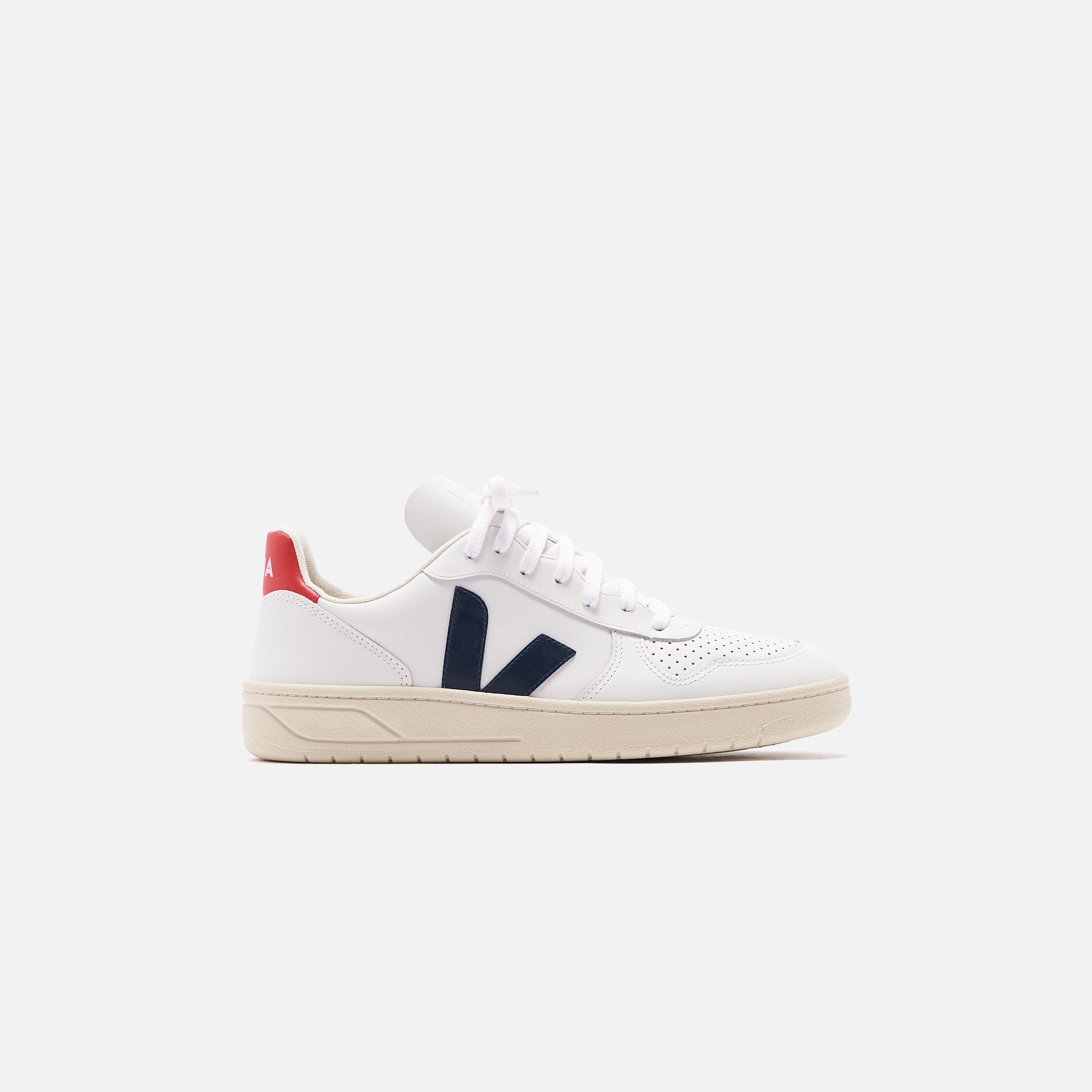 Veja V-10 - Extra White / Nautico