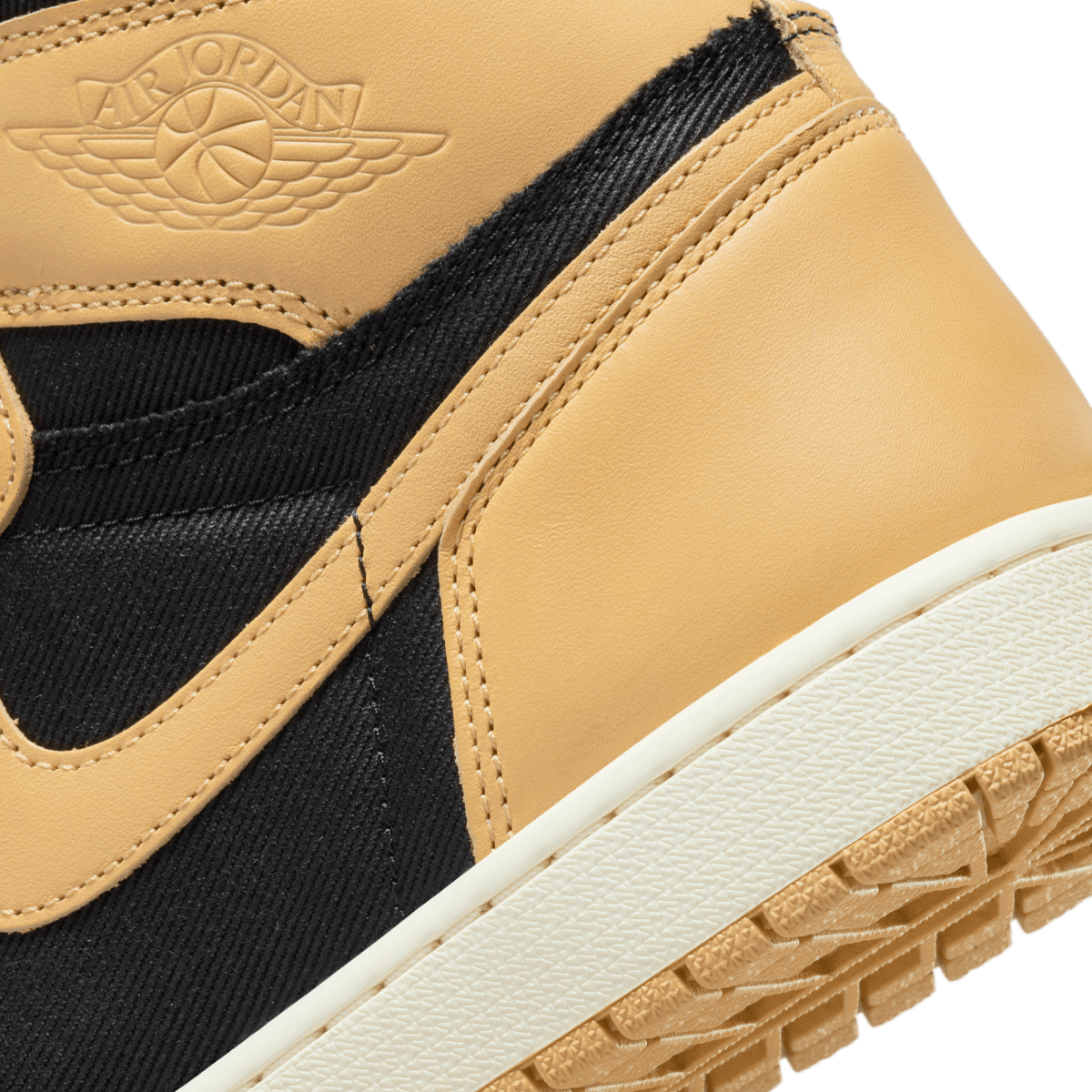 Air Jordan 1 Retro High OG 'Heirloom'