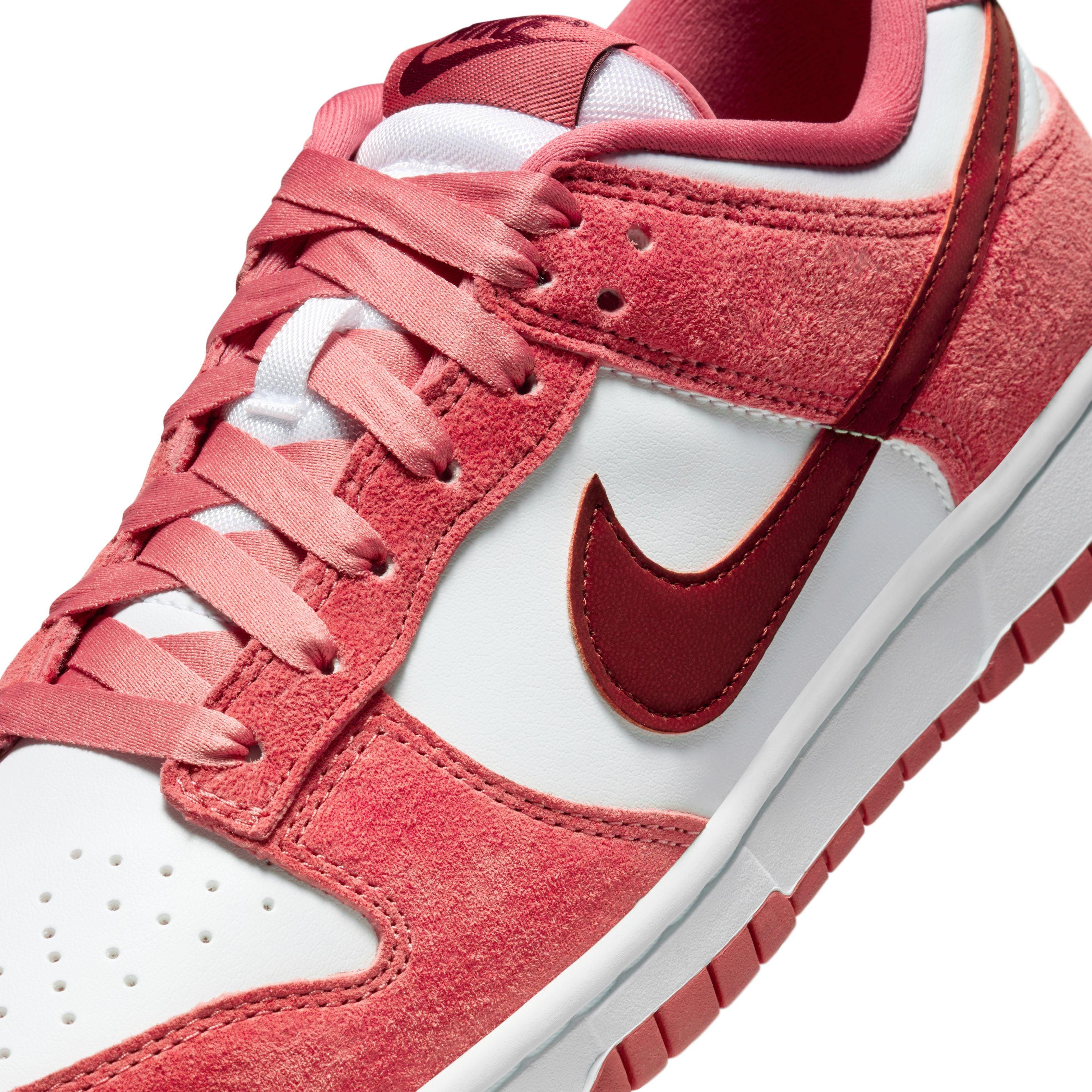 Wmns Dunk Low 'Valentine’s Day'