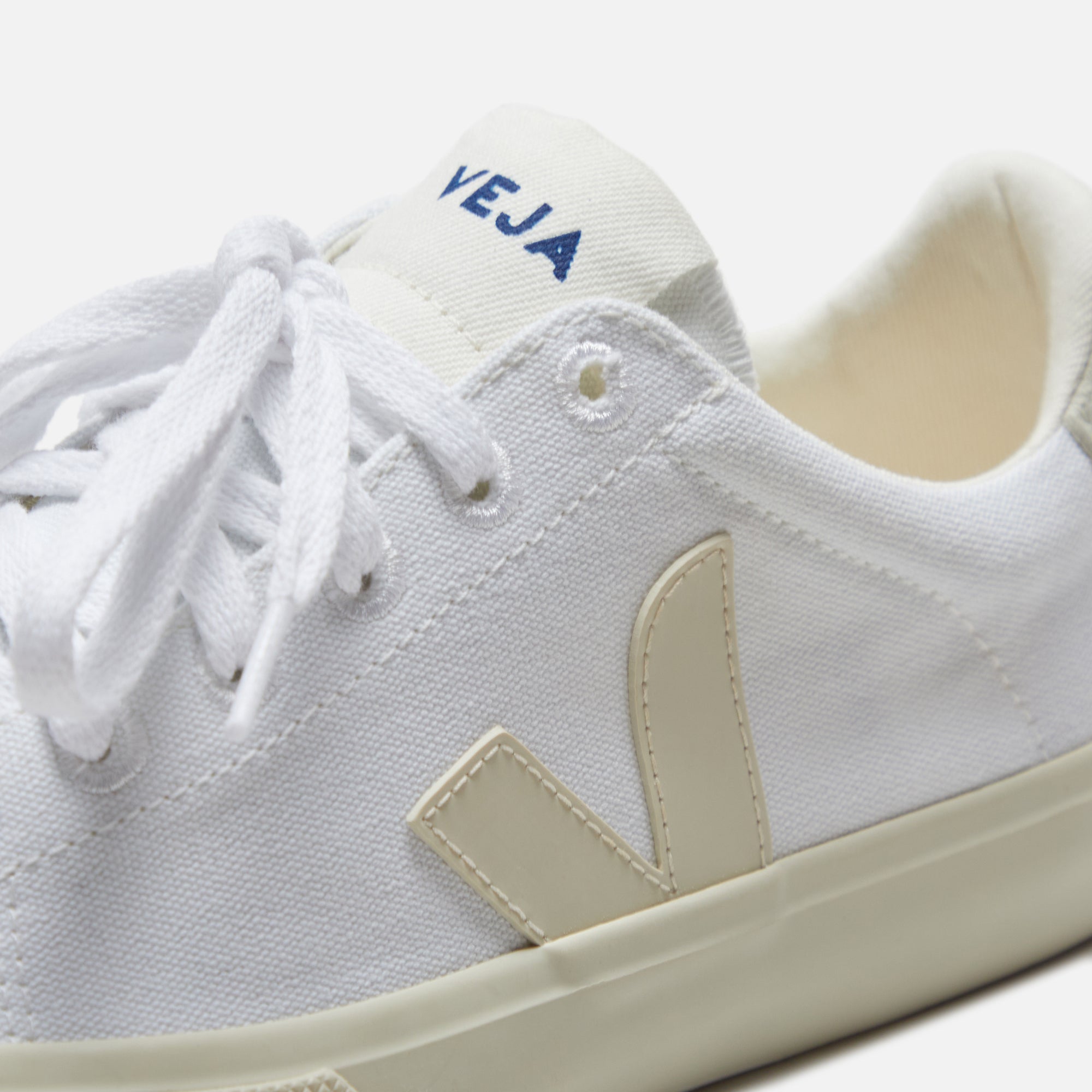 Veja WMNS Campo Canvas - White / Pierre