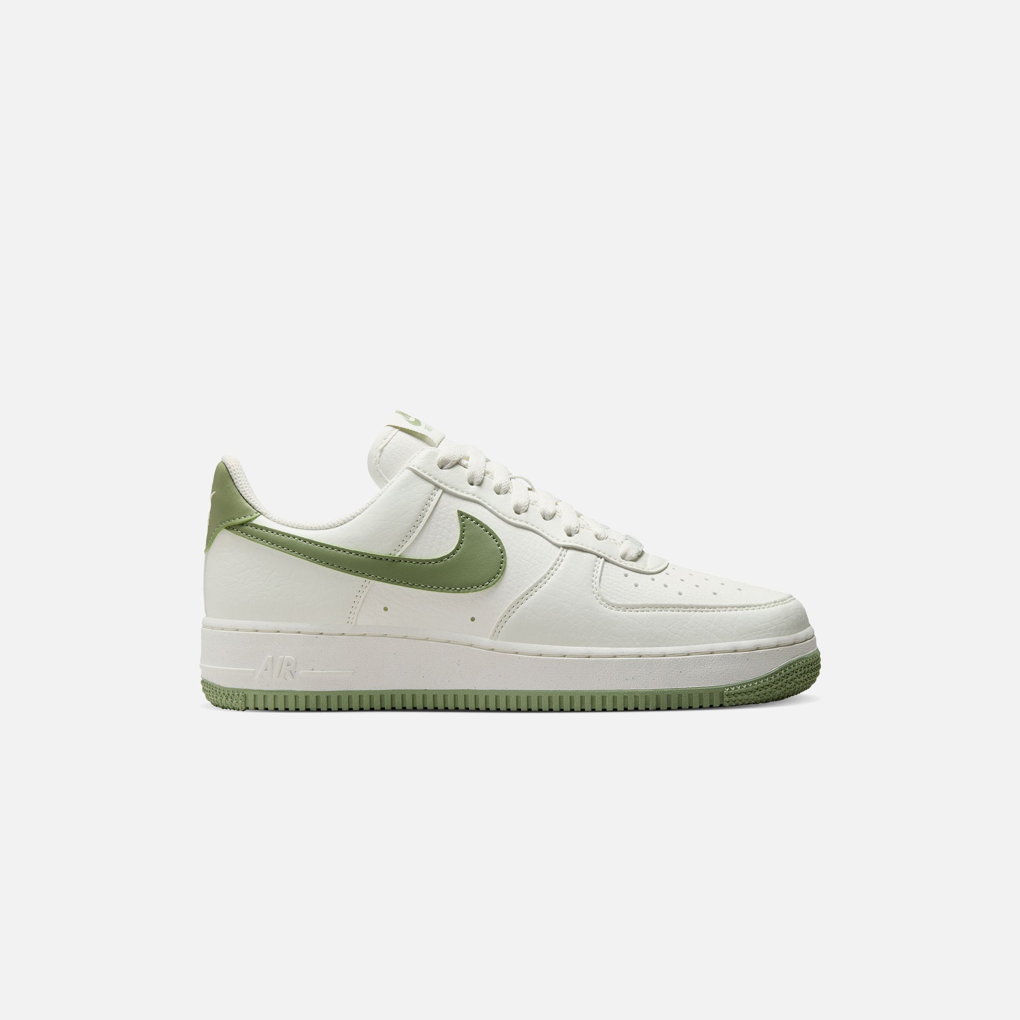 Nike WMNS Air Force 1 '07 SE - Sail / Oil Green / Sail