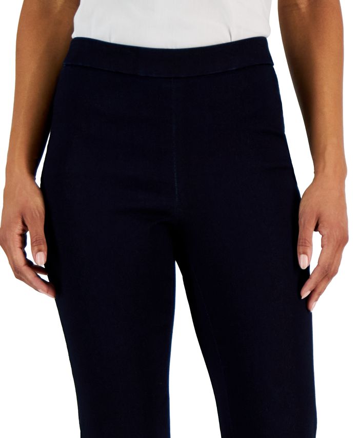 Women's Flared Leg Silhouette Pull-On Denim Pants