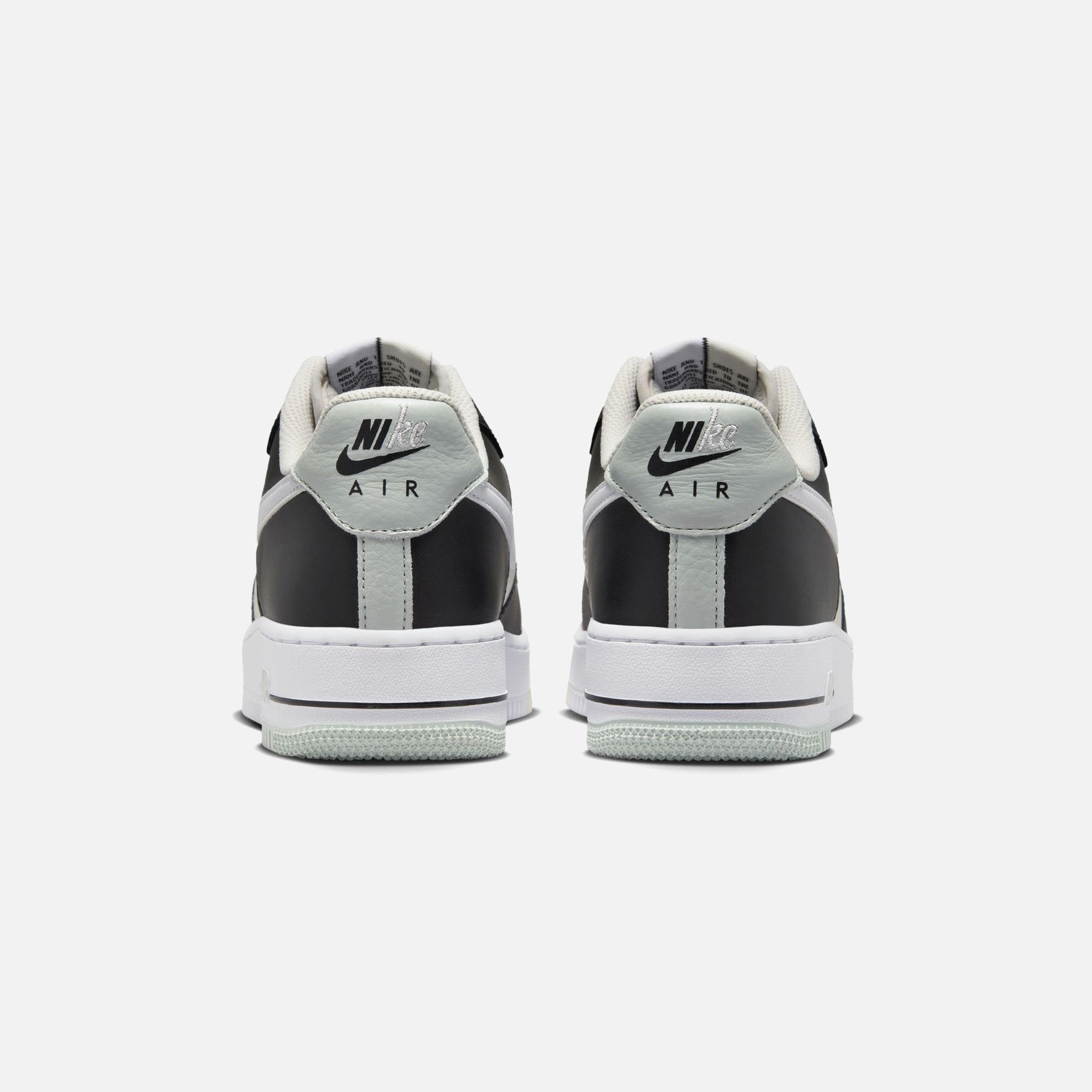 Nike Air Force 1 '07 LV8 - Black / Light Silver / Phantom