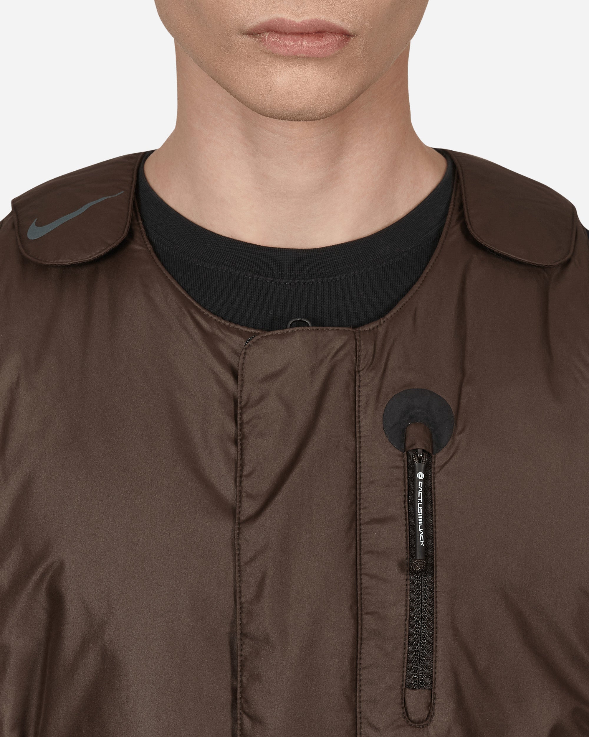 CACT.US CORP Vest Brown