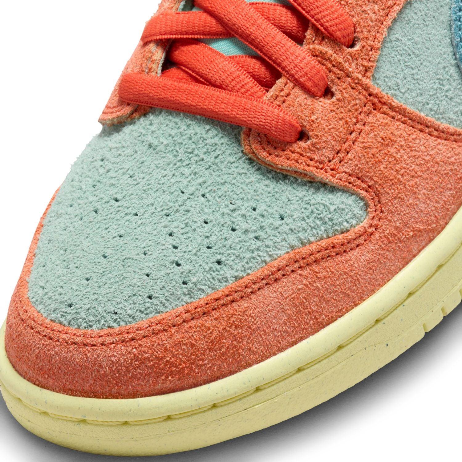 SB Dunk Low Premium 'Orange Emerald Rise'