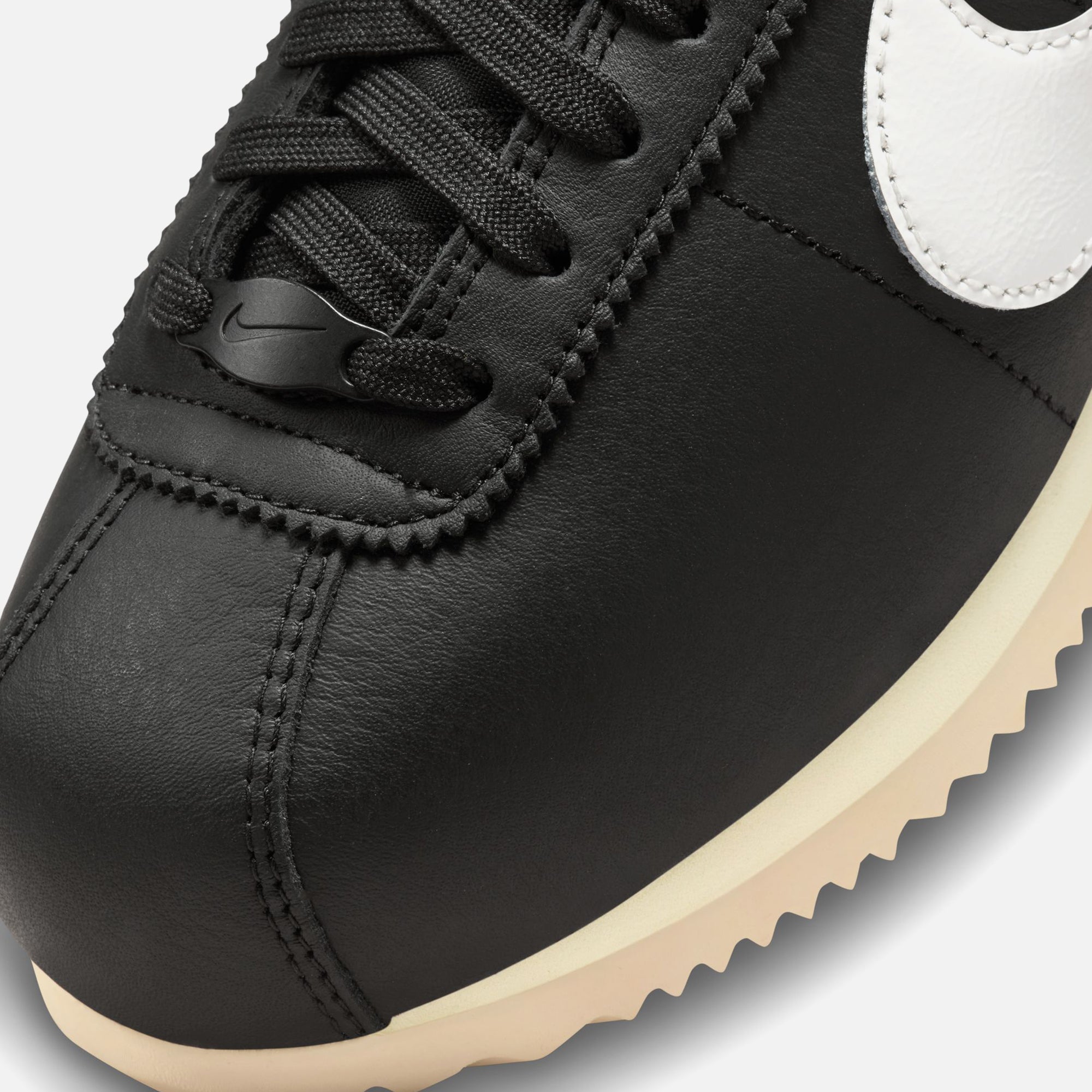 Nike WMNS Cortez 23 - Black / Alabaster / Sail