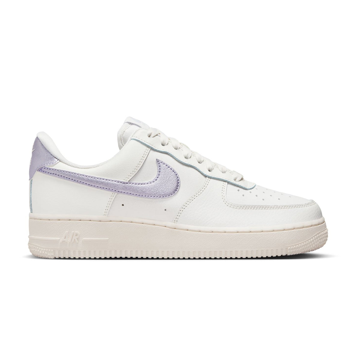 Wmns Air Force 1 '07 Ess 'Metallic Purple'