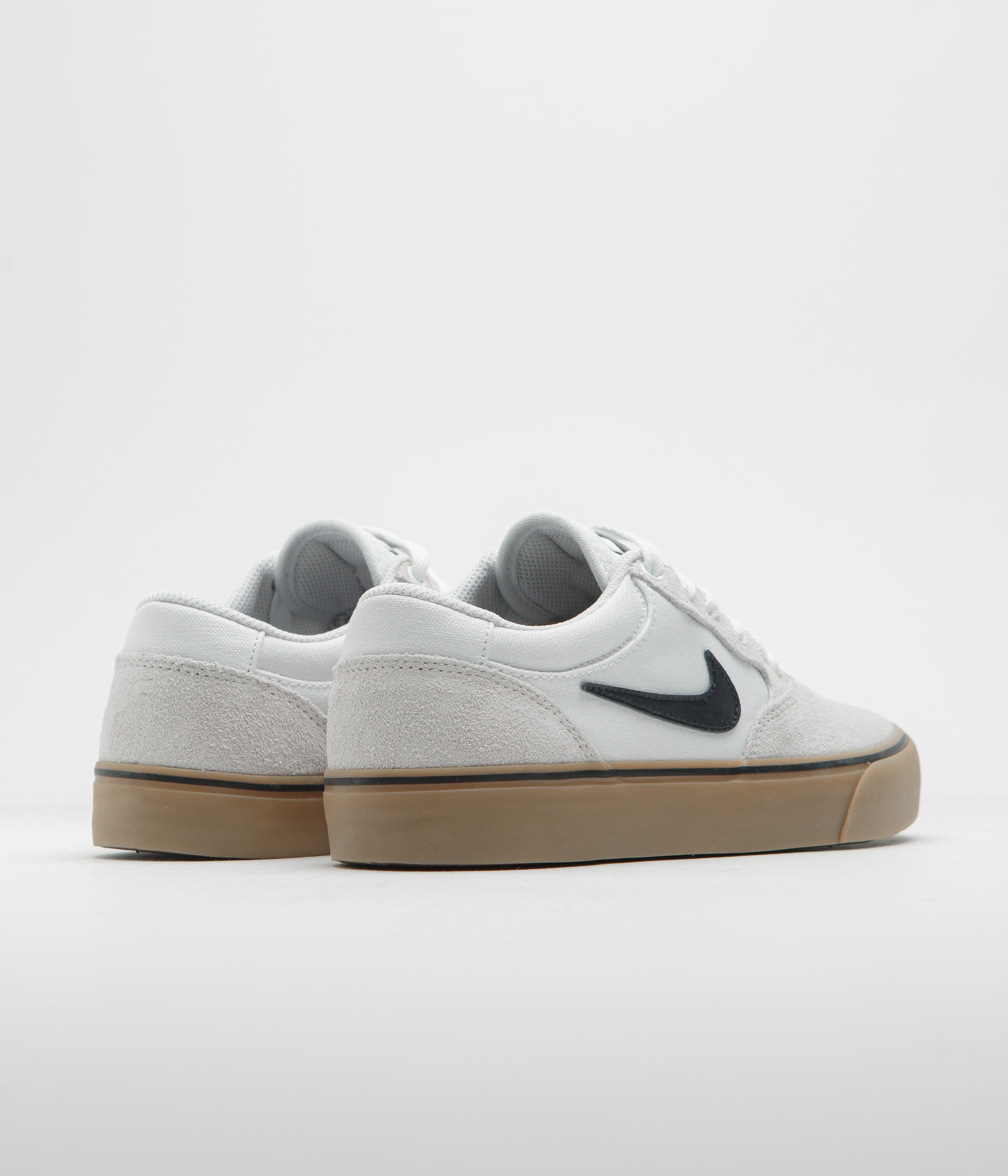 Nike SB Chron 2 Shoes - White / Obsidian - White - Gum Light Brown