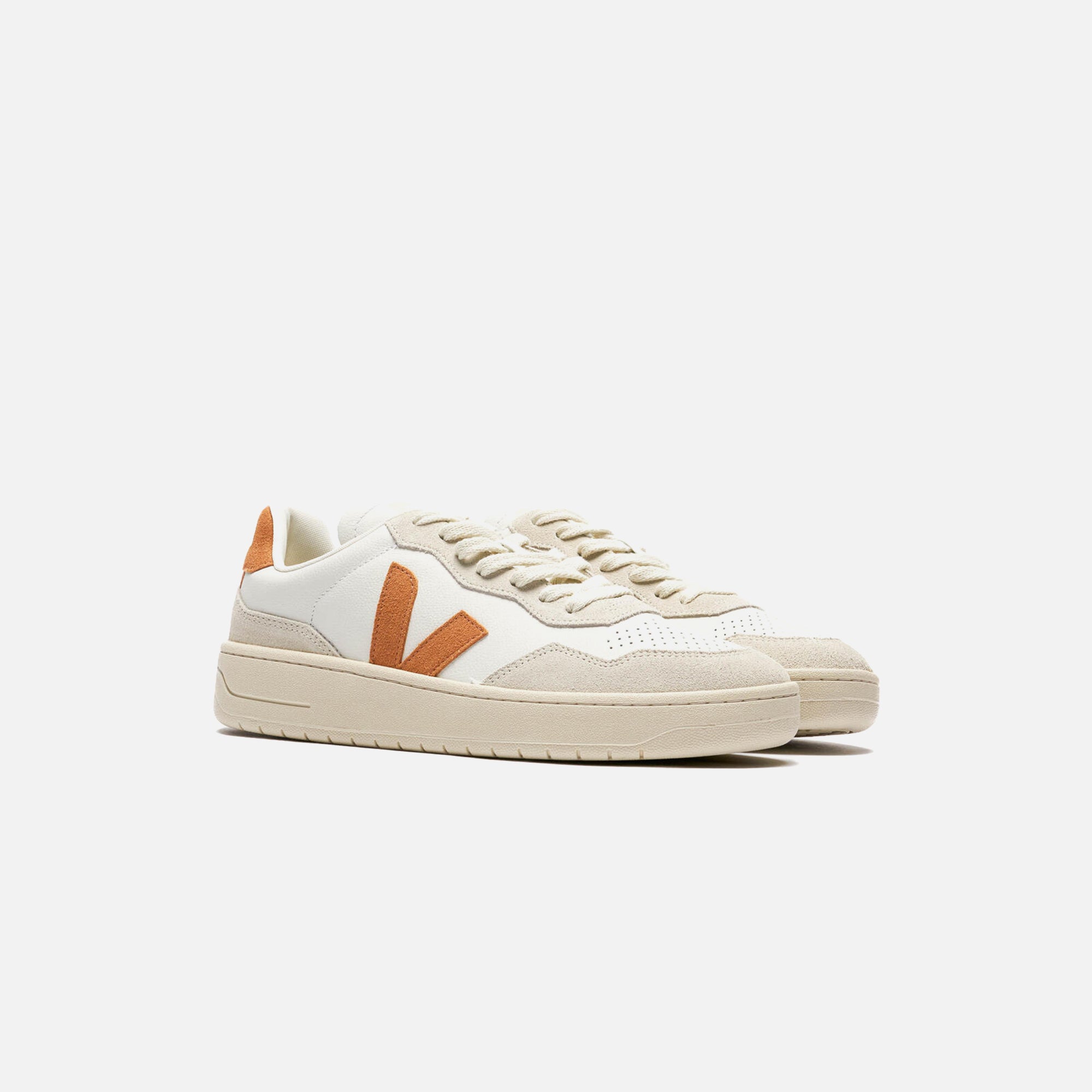 Veja V-90 - Extra White / Umber