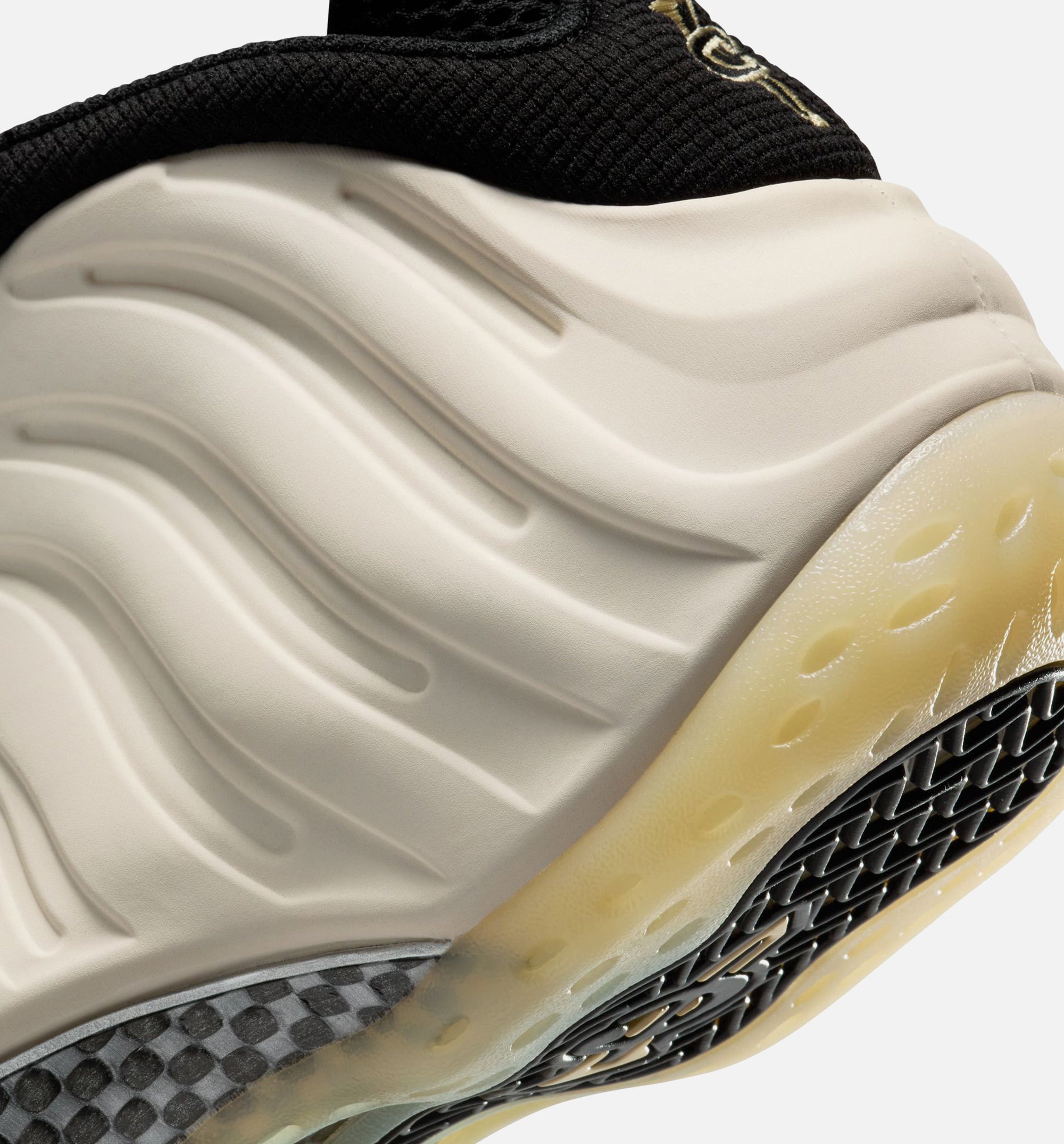 Air Foamposite One Light Orewood Mens Lifestyle Shoe - Black/Team Gold/Orewood Brown Chrome