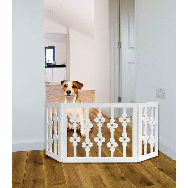 Flower Cut Out Design Adjustable Wooden Pet Gate- Dog Fence for Doorways Stairs -Decorative Pet Barrier