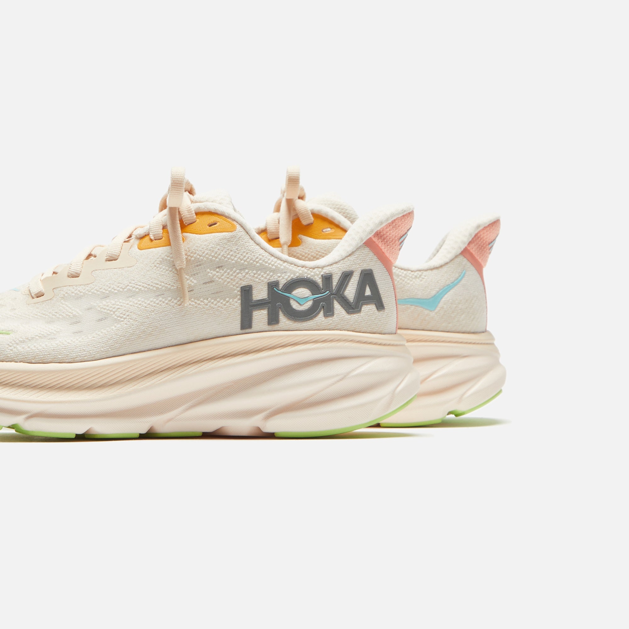 HOKA WMNS Clifton 9 - Vanilla / Astral