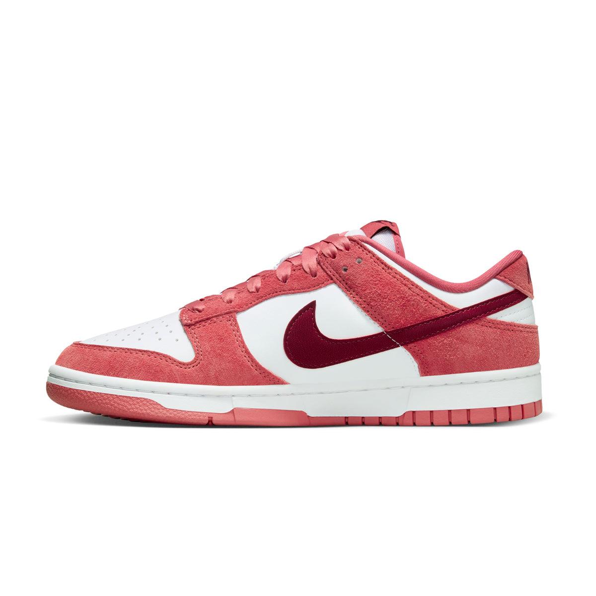 Wmns Dunk Low 'Valentine’s Day'