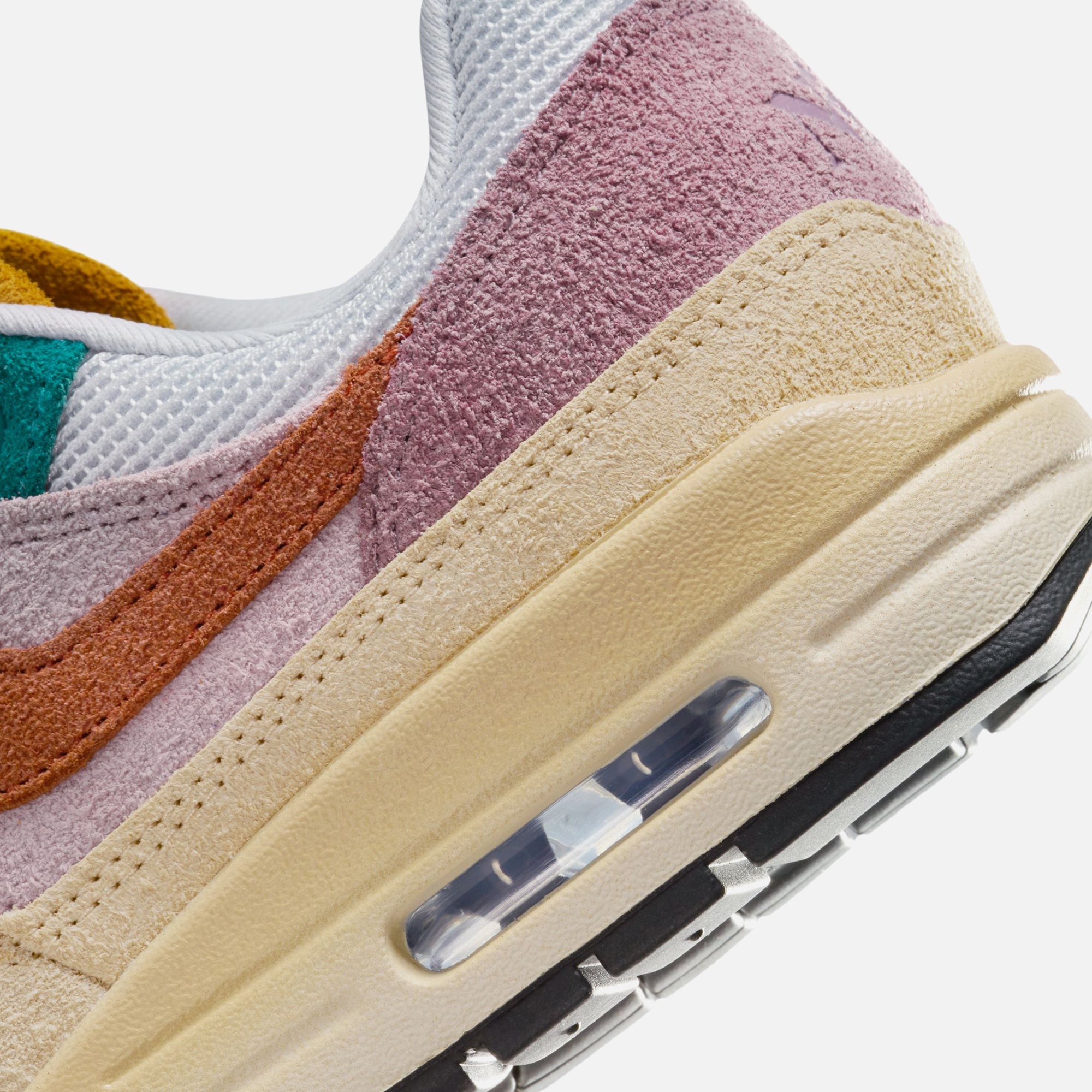 Nike WMNS Air Max 1 `87 - Grain / Burnt Sunrise / Plum Fog / Violet Dust / Deep Royal Blue