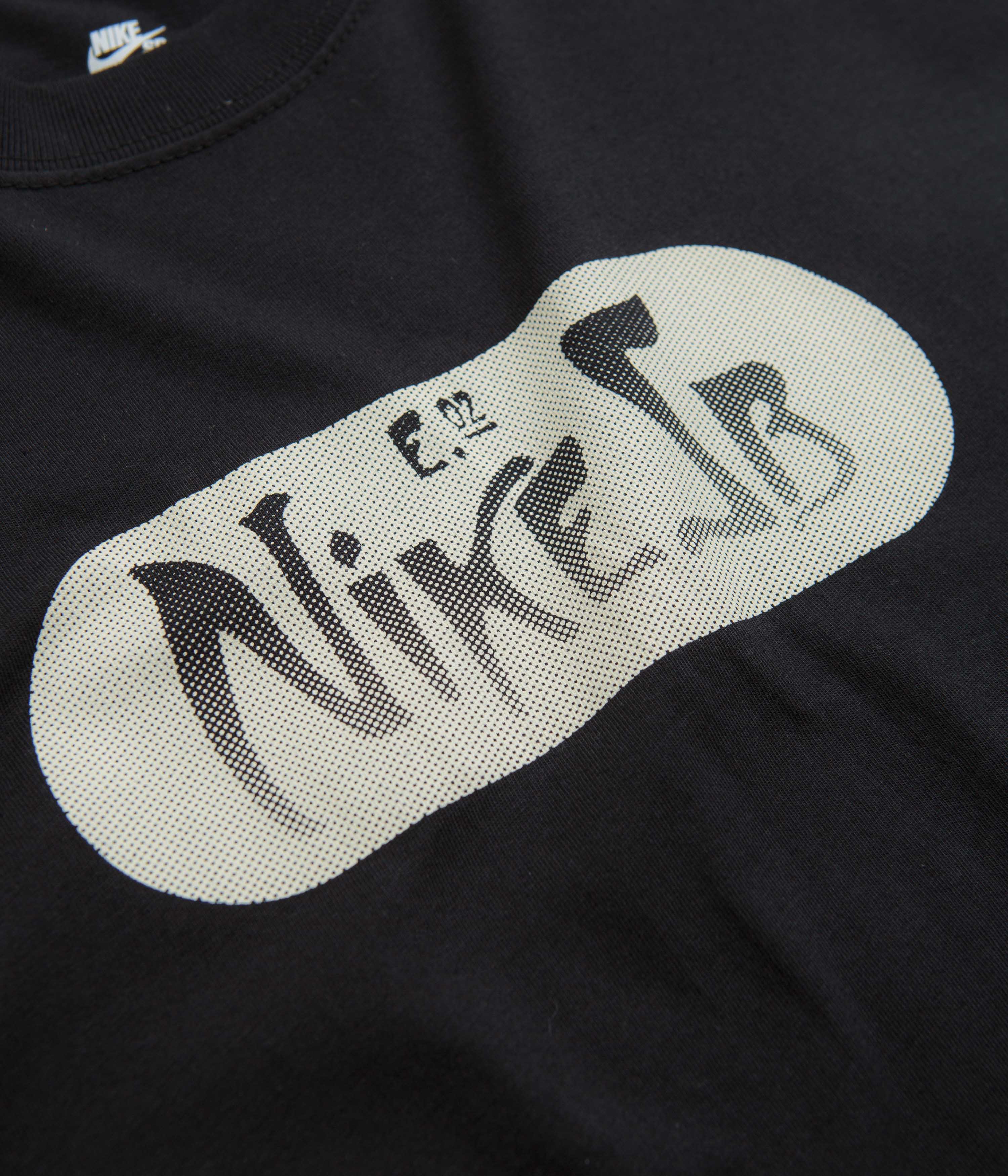 Nike SB Graphic Long Sleeve T-Shirt - Black