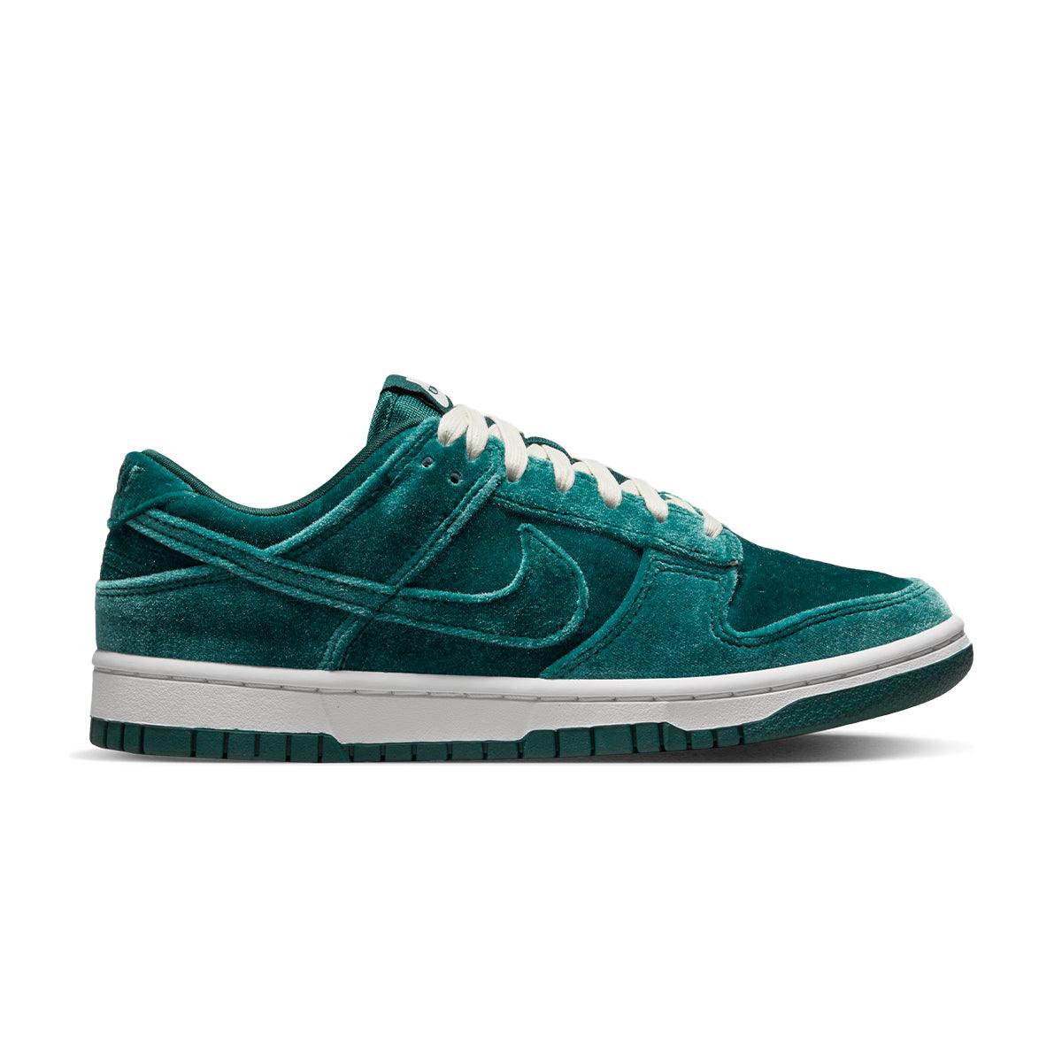 Wmns Dunk Low 'Atomic Teal'