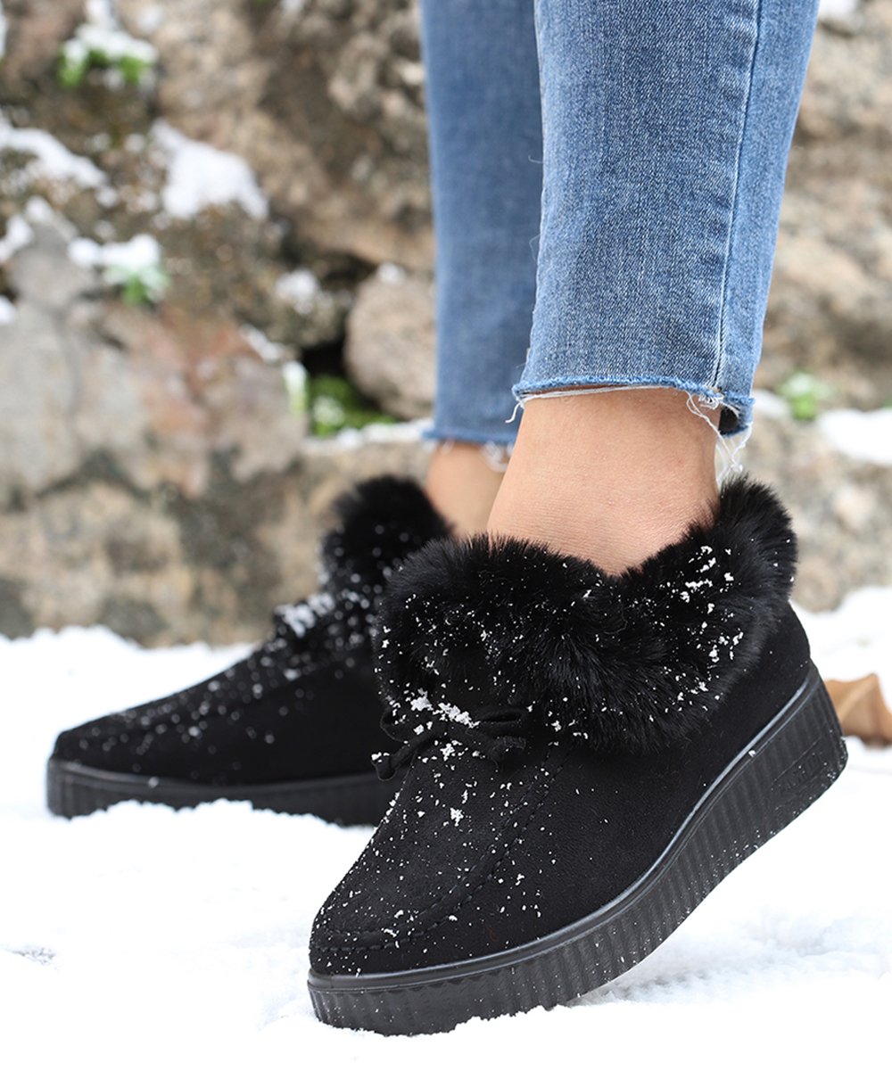 Black Faux Fur-Lined Snow Boot - Women
