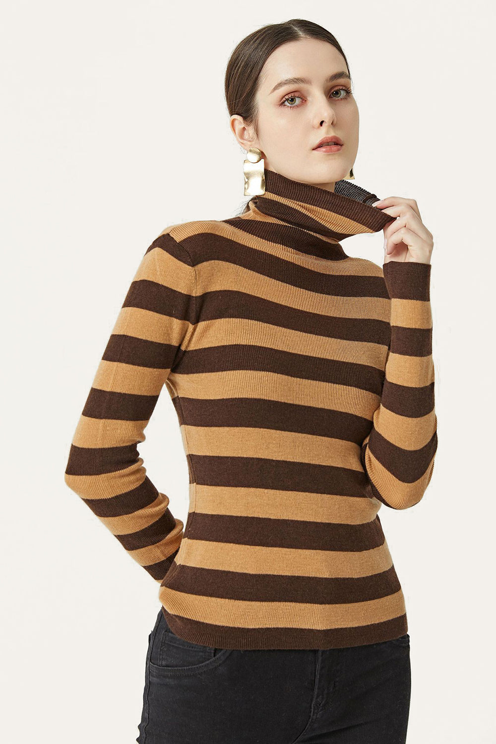 One Size Apricot Turtleneck Cropped Sweater