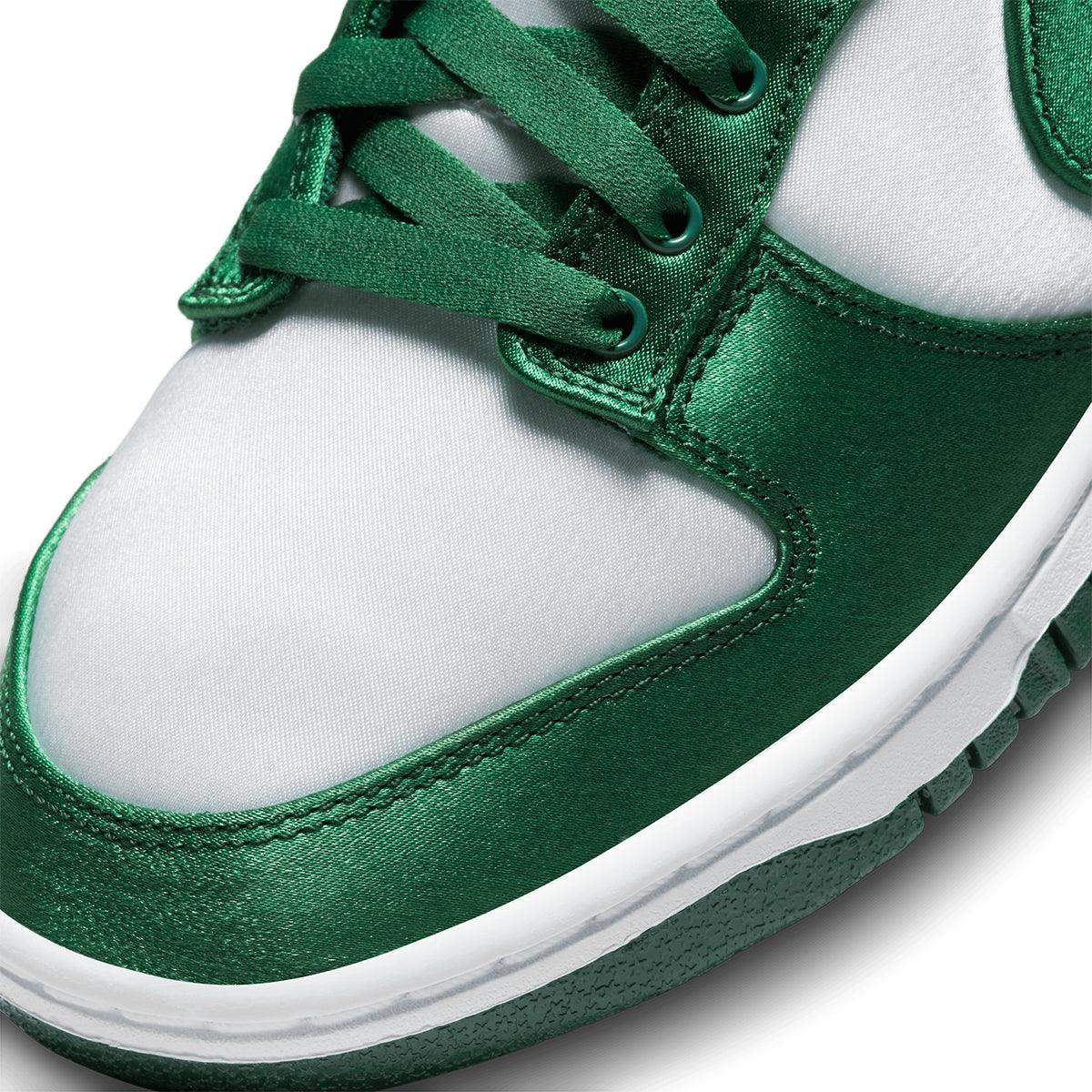 Wmns Dunk Low Essential 'Satin Green'