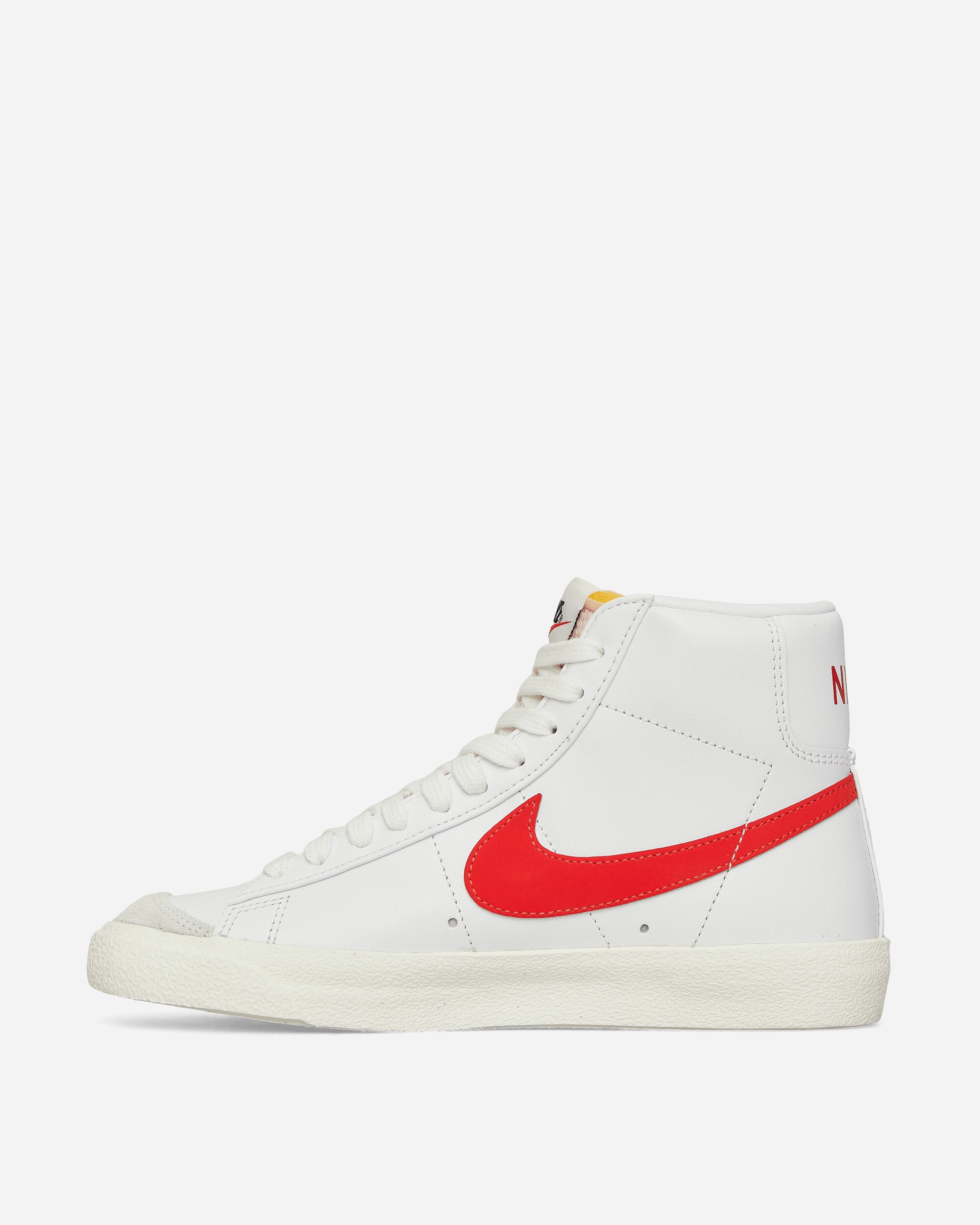 WMNS Blazer Mid '77 Sneakers White / Habanero Red