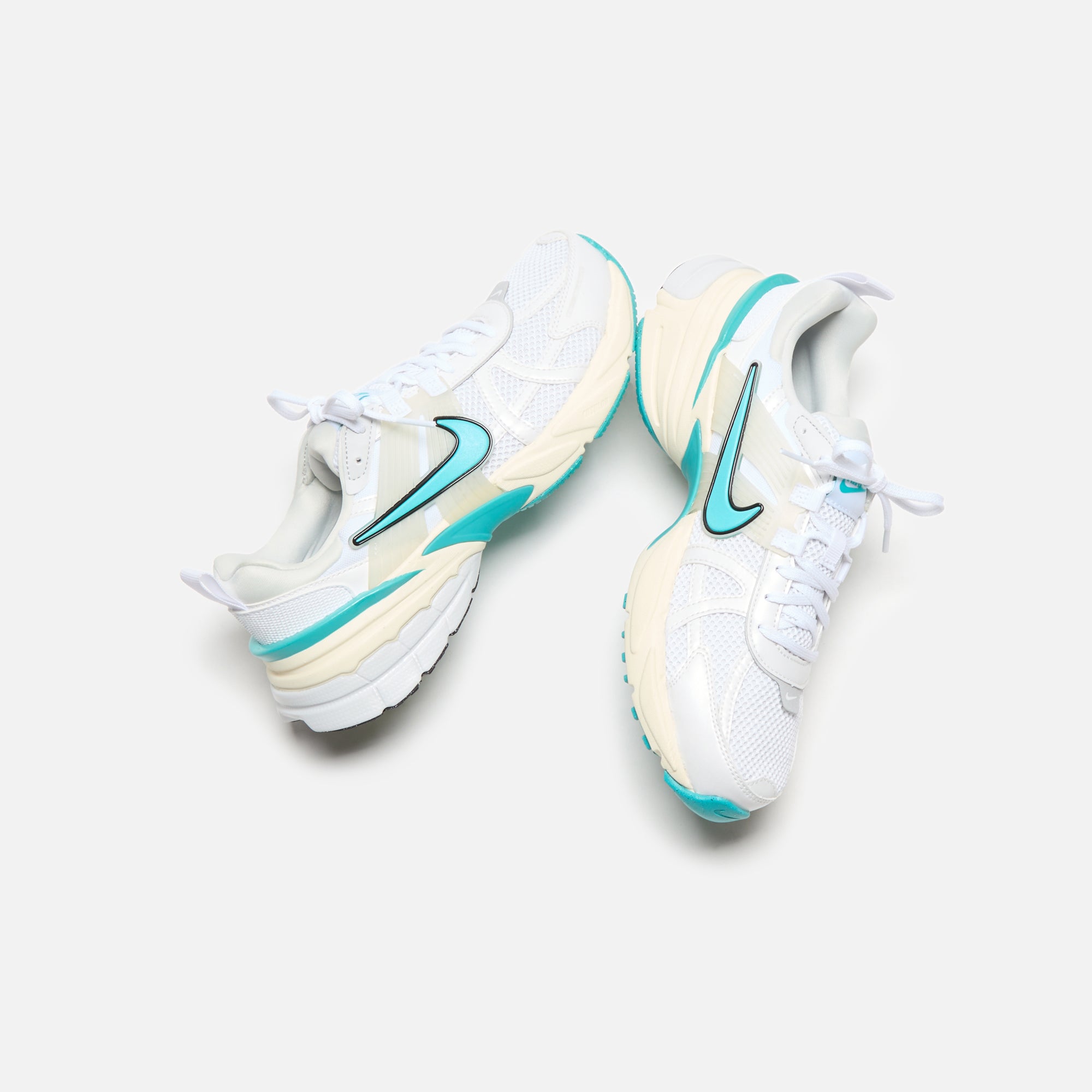 Nike WMNS V2K Run - White / Dusty Cactus / Coconut Milk