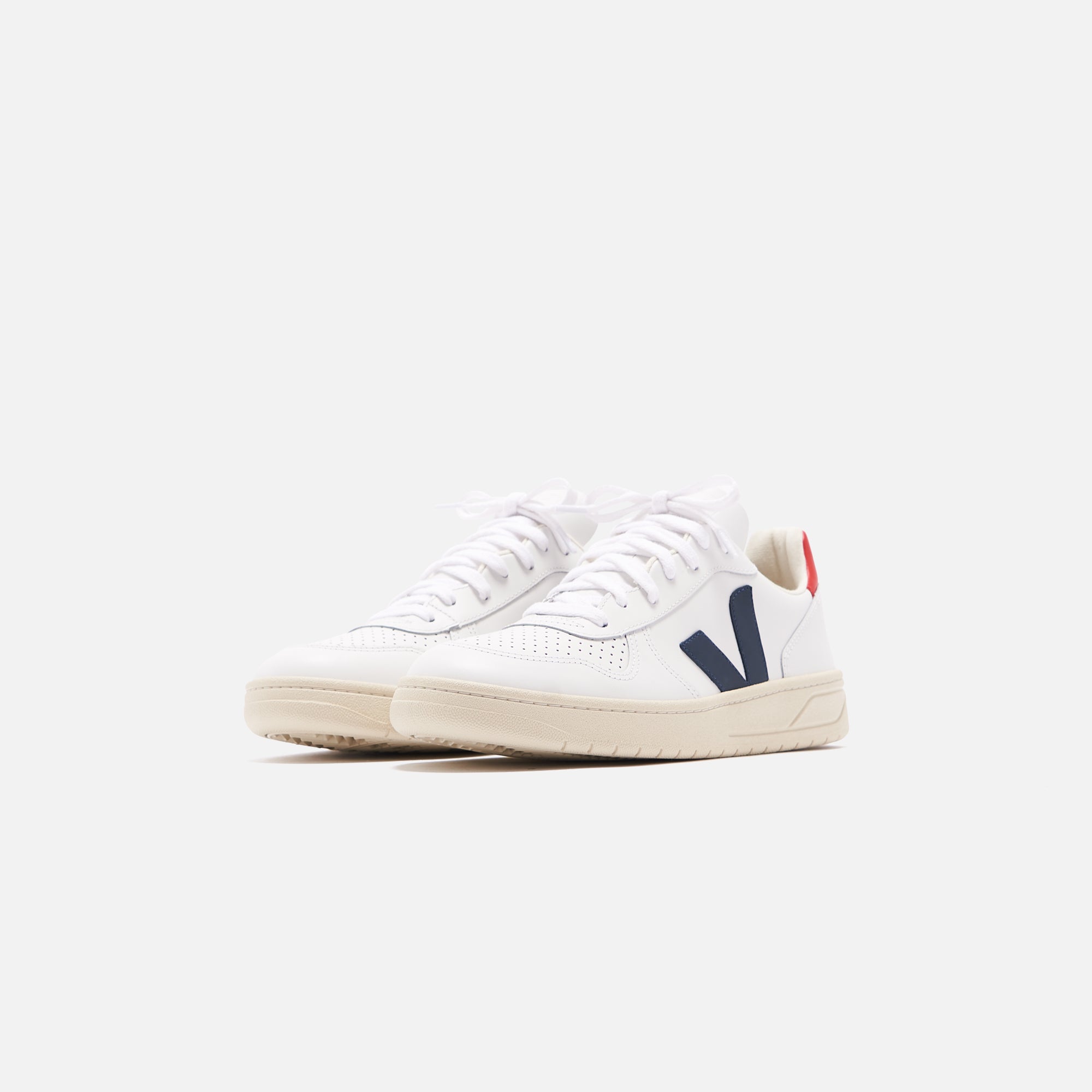 Veja V-10 - Extra White / Nautico