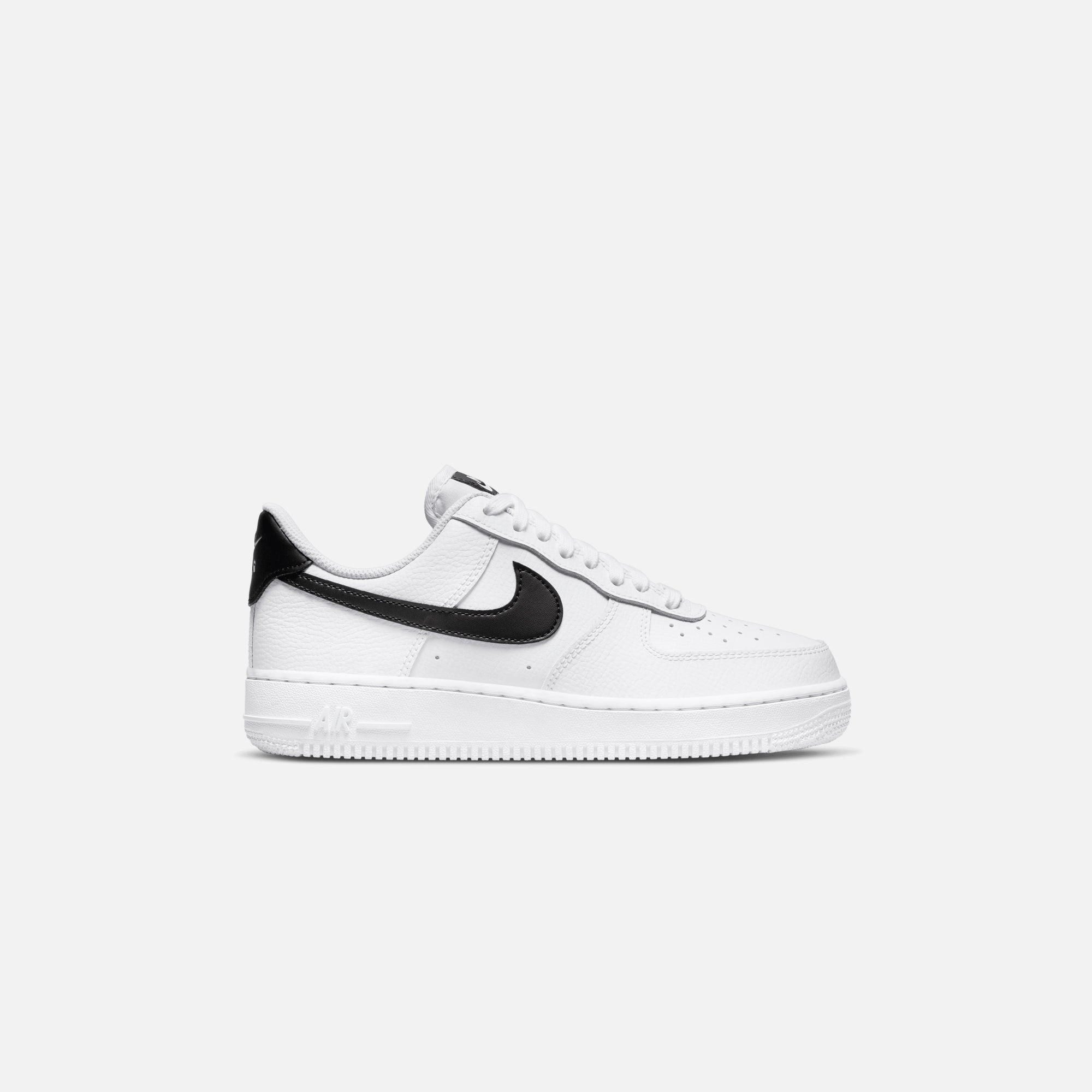 Nike WMNS Air Force 1 `07 - White / Black