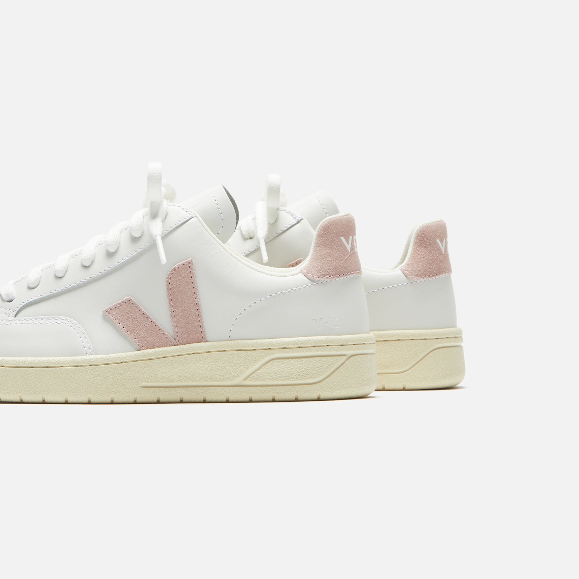 Veja WMNS V-12 - Extra White / Babe