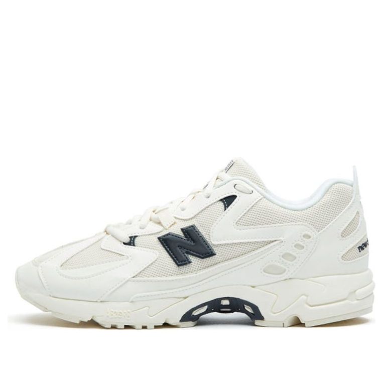 New Balance 828 (D) White ML828NA