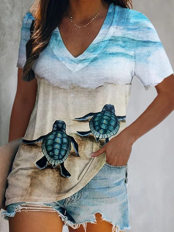 V-Neck Sea Turtle Print T-Shirt