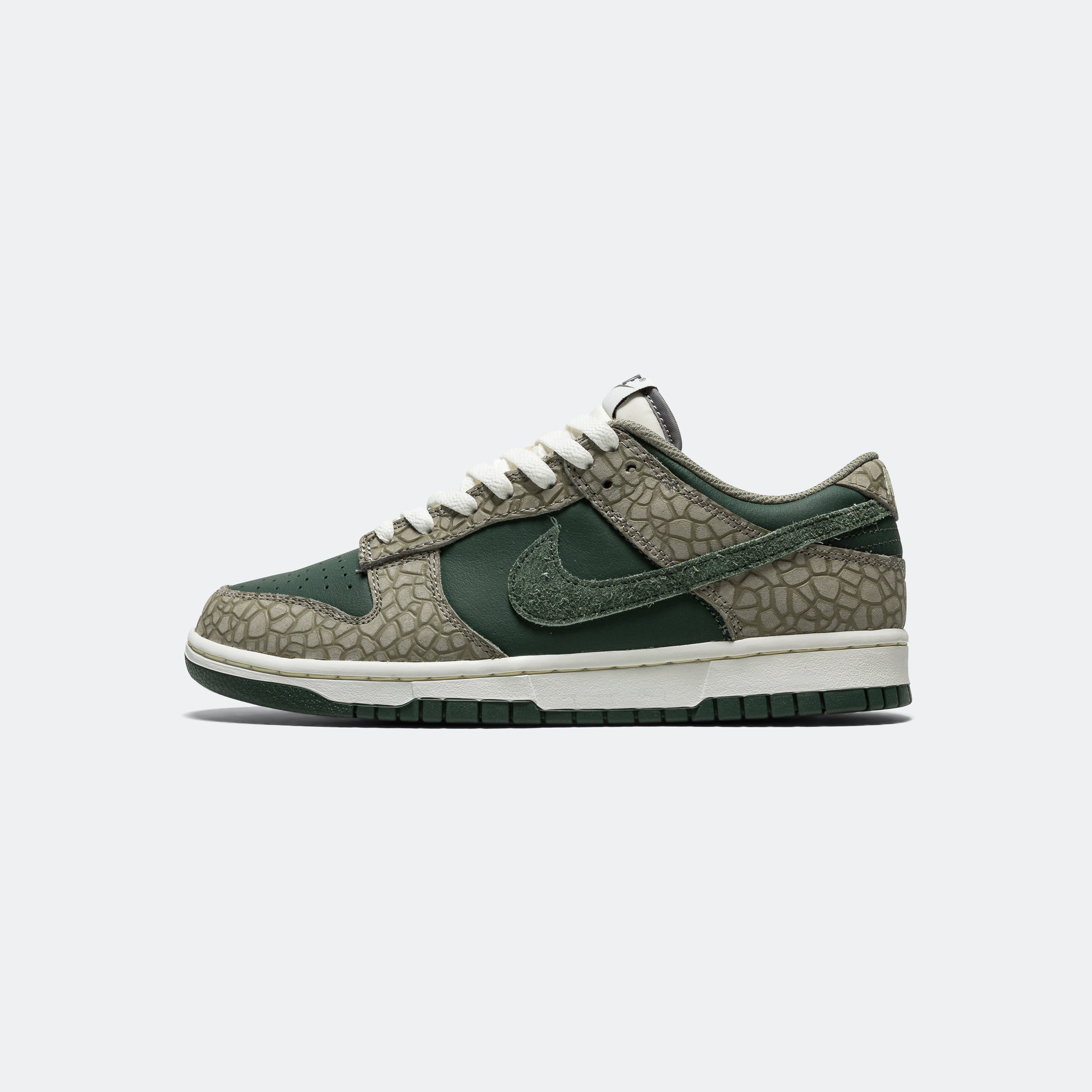 Dunk Low Retro PRM - Dark Stucco/Vintage Green-Summit White