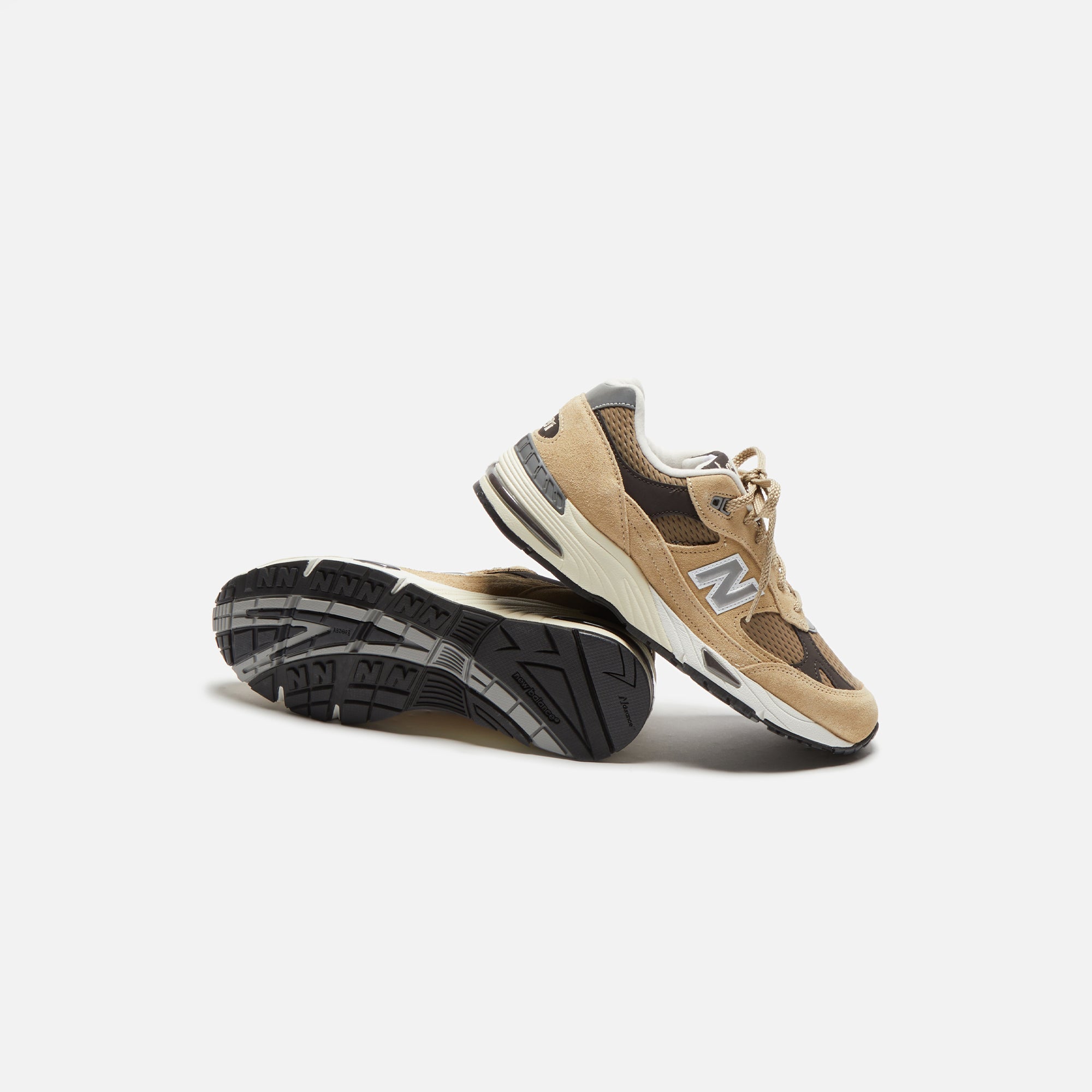 New Balance Made in UK 991v1 Finale - Pale Khaki / Silver Mink / Delicioso