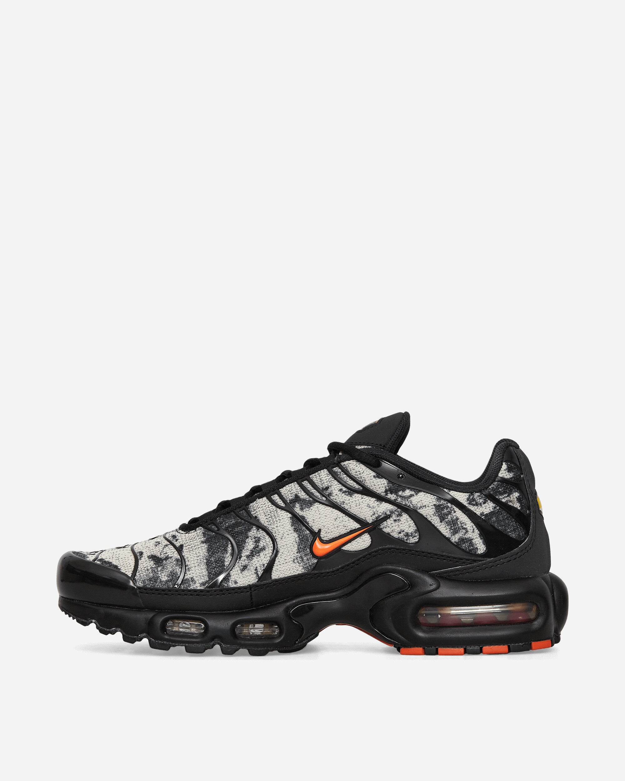 Air Max Plus Sneakers Black / Safety Orange / Sanddrift